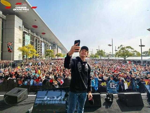 8868体育官方网站-19岁安东内利“新王加冕”，上海周末上演速度与激情